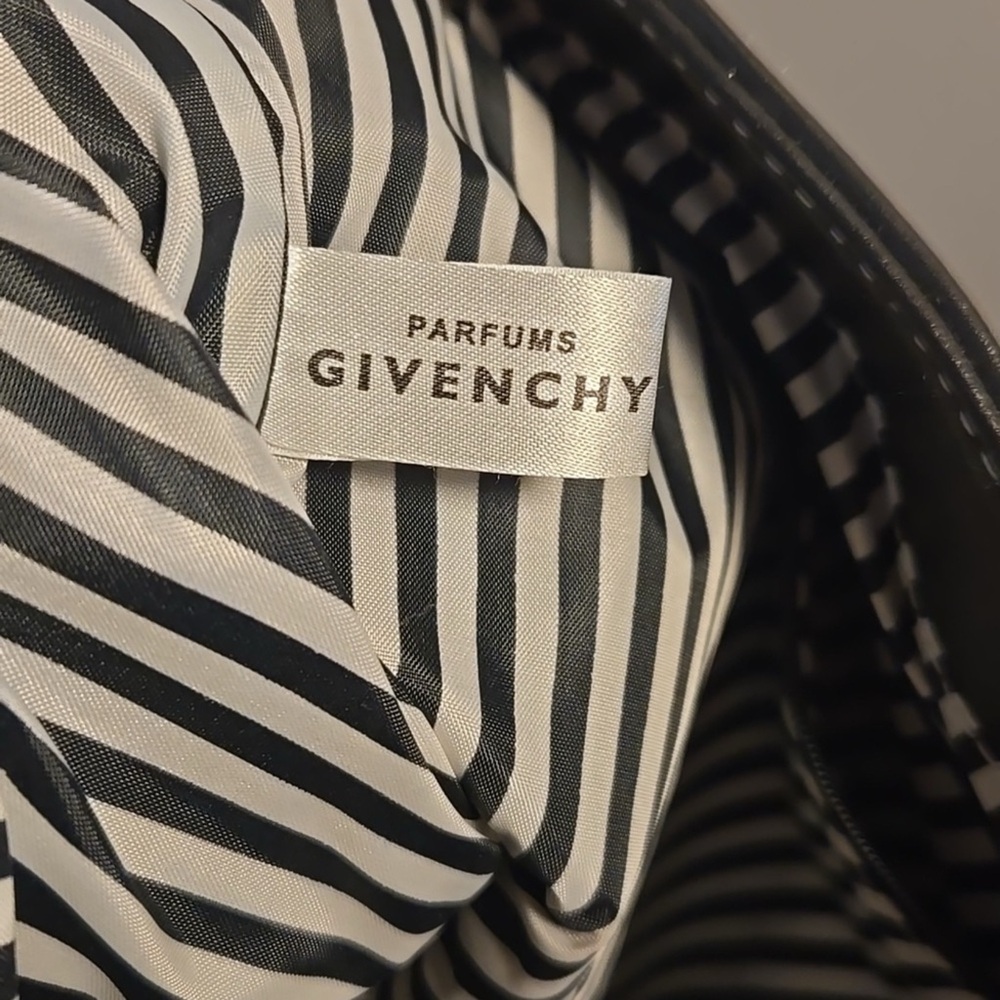 Givenchy Black Tote Bag Large LIKE NEW - Picture 5 of 6